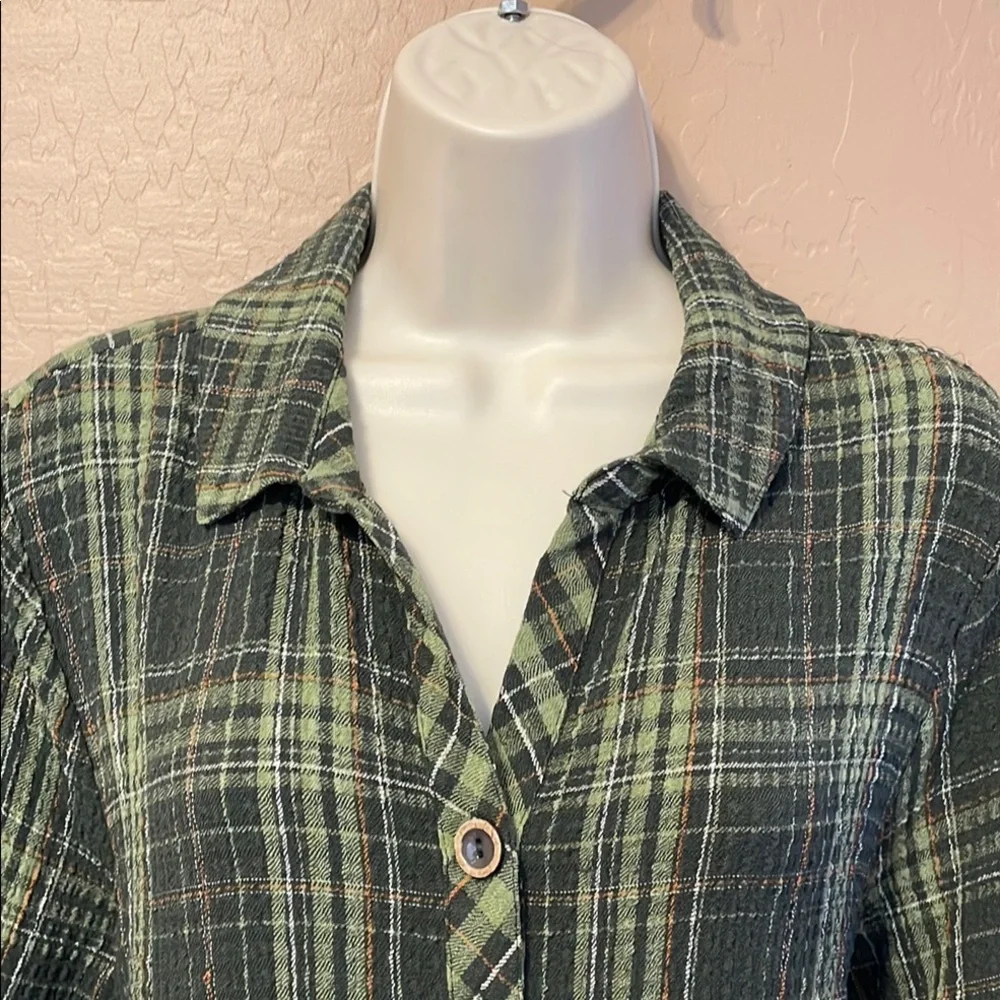 Habitat Green Plaid 3/4 Button Shirt size medium excellent condition - Picture 3 of 7